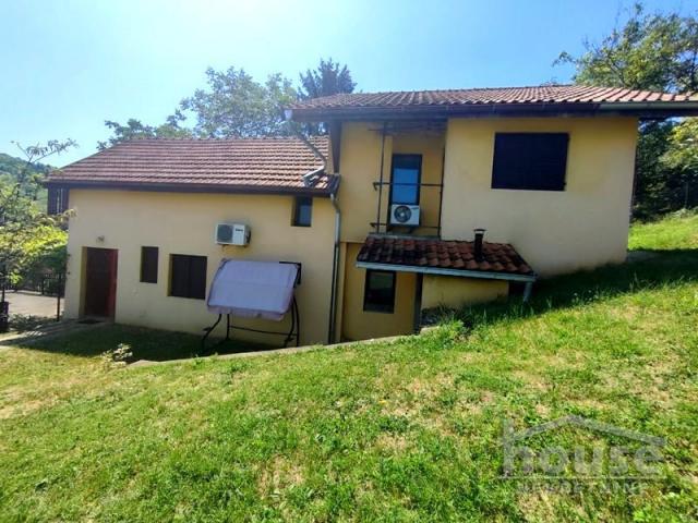 Kuća RAKOVAC, SALAKSIJE, kv: 200, € 135000, ID: 3045803