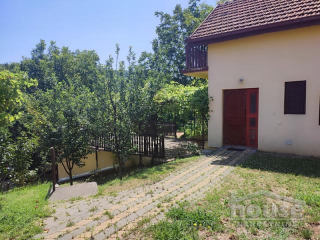 Kuća RAKOVAC, SALAKSIJE, kv: 200, € 135000, ID: 3045803