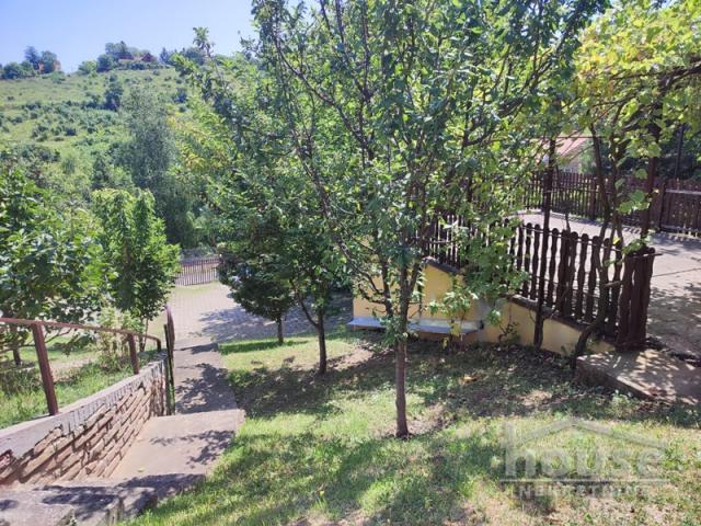 Kuća RAKOVAC, SALAKSIJE, kv: 200, € 135000, ID: 3045803