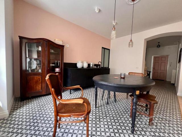 Izdavanje NOVI SAD, CENTAR, kv: 110, € 1300, ID: 9116420