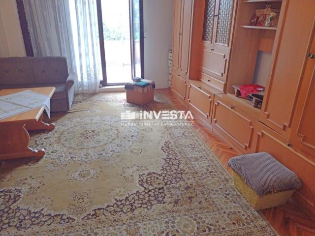 Poreč okolica, Samostojeća kuća sa 3 stambene jedinice, 330 m2