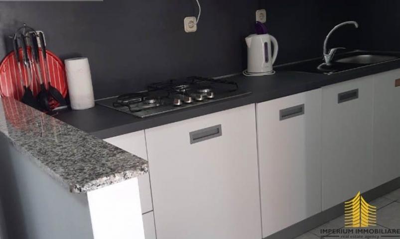 Apartmanska samostojeća kuća, 80m od mora, Privlaka/Nin