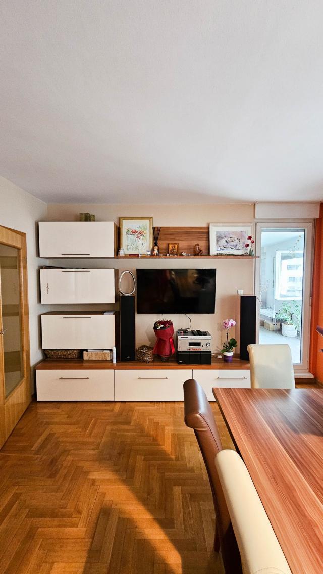 Predivan stan, rijetkost na tržištu, 140m2 + 30m2