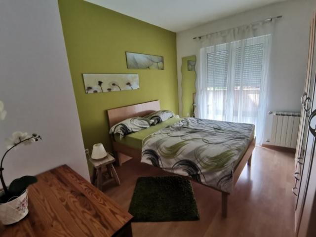             Kuća: Zagreb (Šestinski Kraljevec), 400. 00 m2