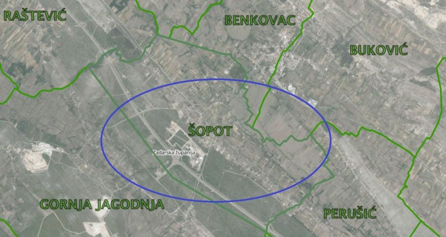 Građevinsko zemljište: Benkovac-Šopot 110000m2 