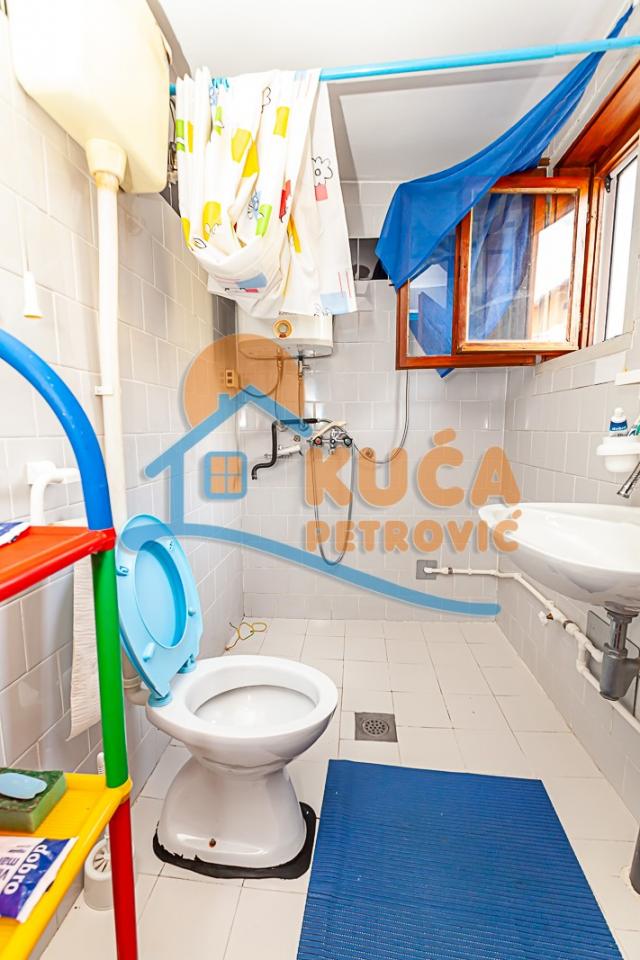 Kuća u Jelašnici, 244 m2, na 457 m2 placa