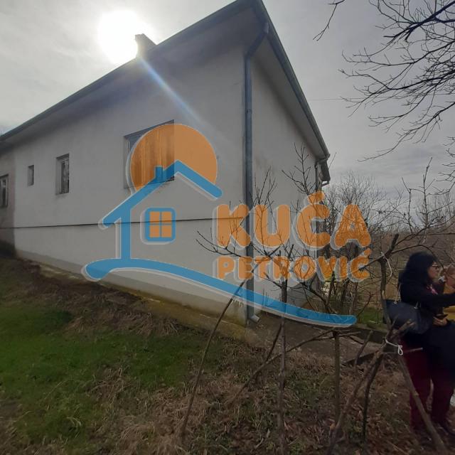 Odlična porodična kuća, ozakonjena,  130m2, pr+1, plac 7. 7 ari, Čečina