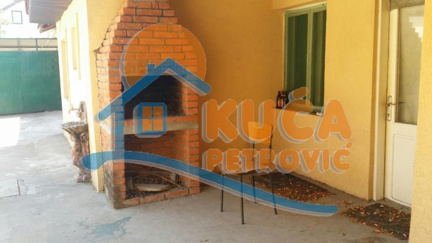 Apartmanska kuća  311m2, 5. 24a, Pantelej