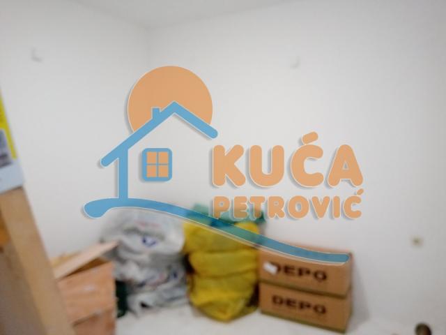 Proizvodna hala sa hladnjačom i magacinom, 327m2 na placu od 13, 88 ari, Vrtište