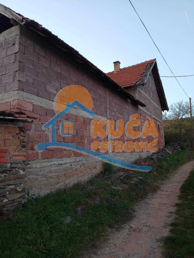 Kuća, s. Azbresnica, Merošina, 130 m2