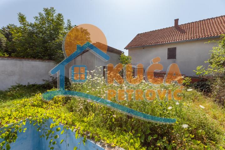 Kuća, Trupale, 320m2