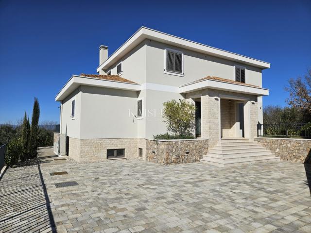 Otok Krk, Malinska - ekskluzivna villa 320m2, pogled na more