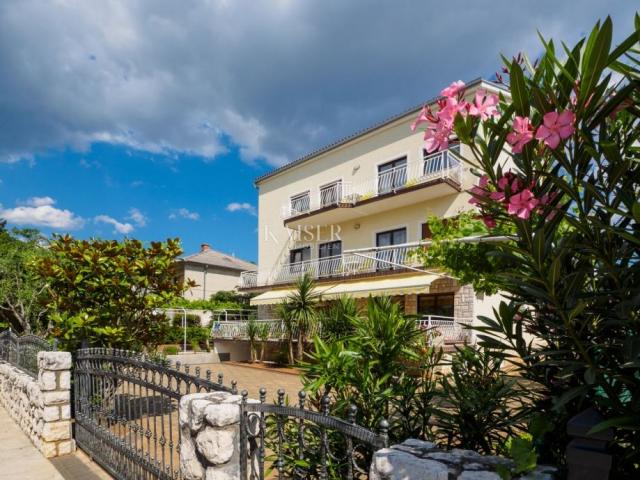 Crikvenica, Selce - Vila sa 7 apartmana