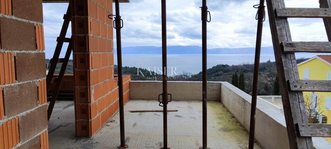 Rabac - vila s panoramskim pogledom, 220 m2