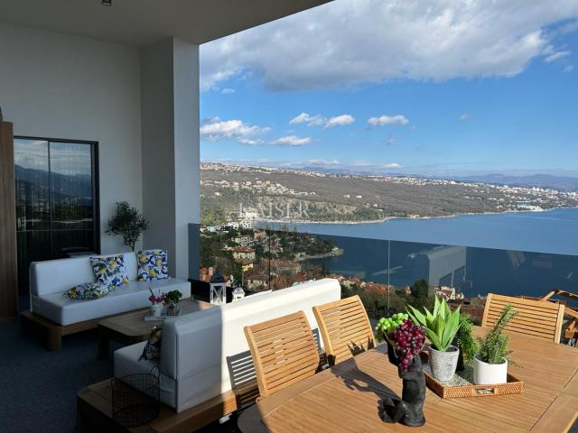 Opatija - Luksuzni dvoetažni penthouse 227, 50 m2 sa pogledom na more