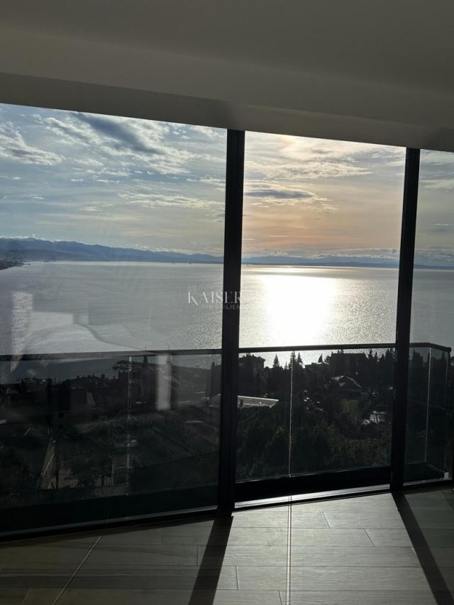 Opatija - Luksuzni dvoetažni penthouse 227, 50 m2 sa pogledom na more