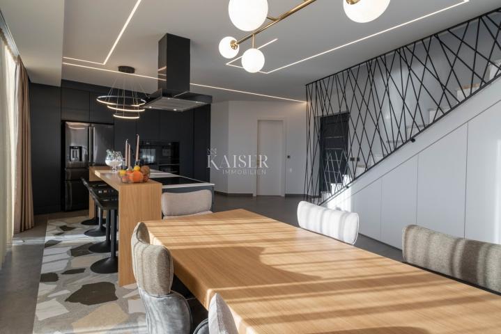 Opatija - Luksuzni dvoetažni penthouse 227, 50 m2 sa pogledom na more