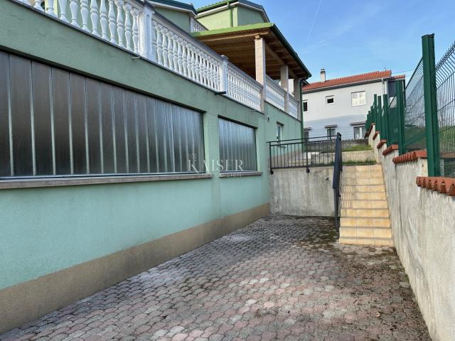 Viškovo - a house with great potential in a quiet location