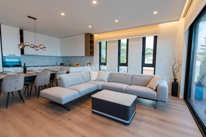 Wohnung Opatija - Centar, Opatija, 128,52m2