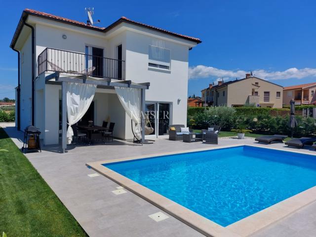 Istrien - Poreč, schöne Villa mit Pool und Meerblick.