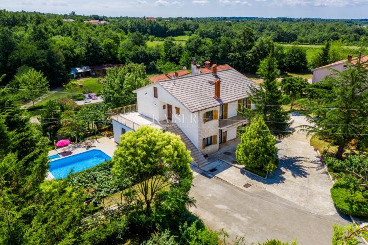 Istria, Žminj - family estate, 2 houses with swimming pools and 1 office space