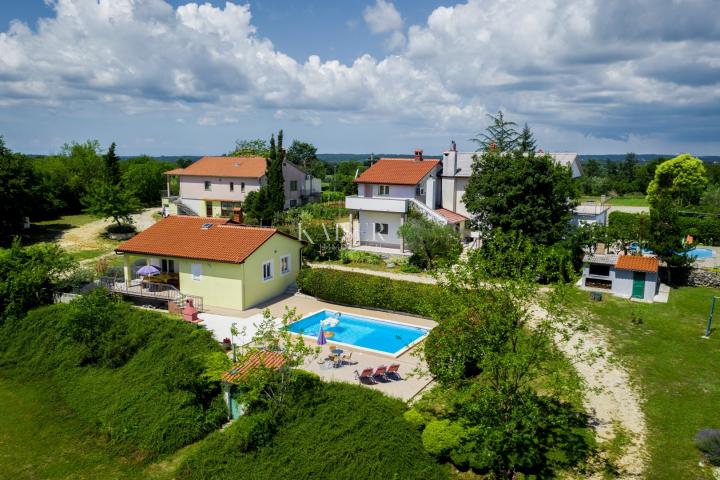 Istria, Žminj - family estate, 2 houses with swimming pools and 1 office space