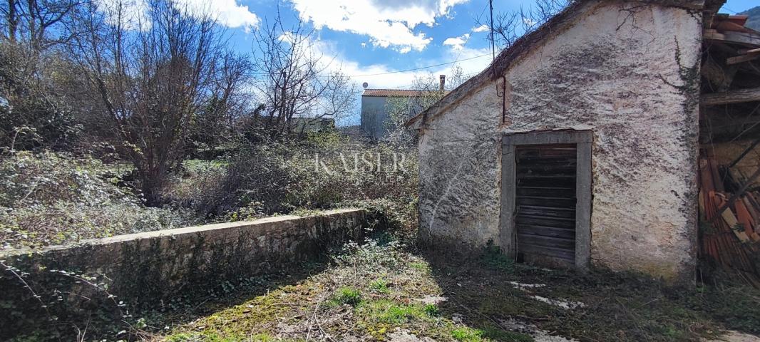 Mošćenička Draga - property, 8,000 m2