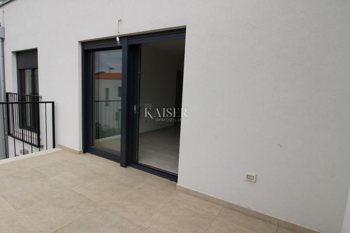 Istria - Poreč, sea view apartment with roof