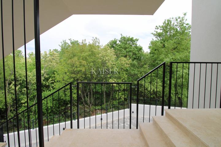 Istria - Poreč, sea view apartment with roof