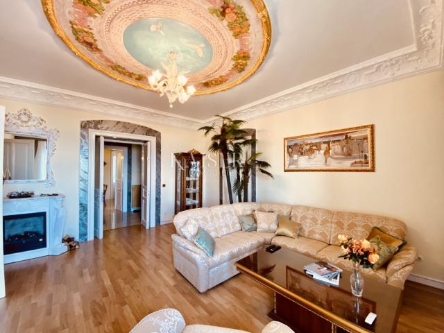 Rijeka, Belveder - Floor of a historic villa with a balcony and a beautiful view