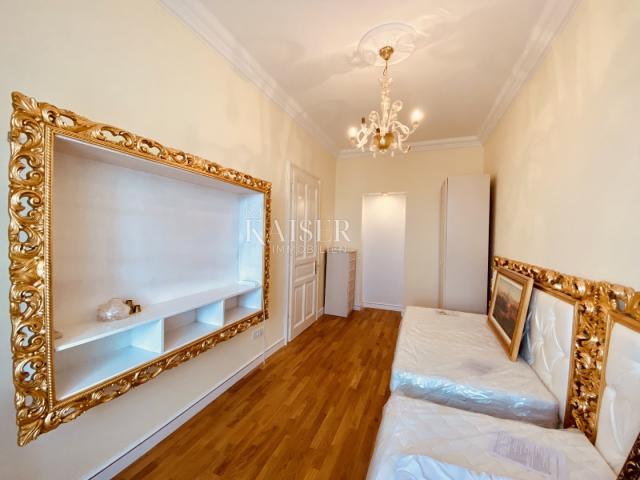 Rijeka, Belveder - Floor of a historic villa with a balcony and a beautiful view