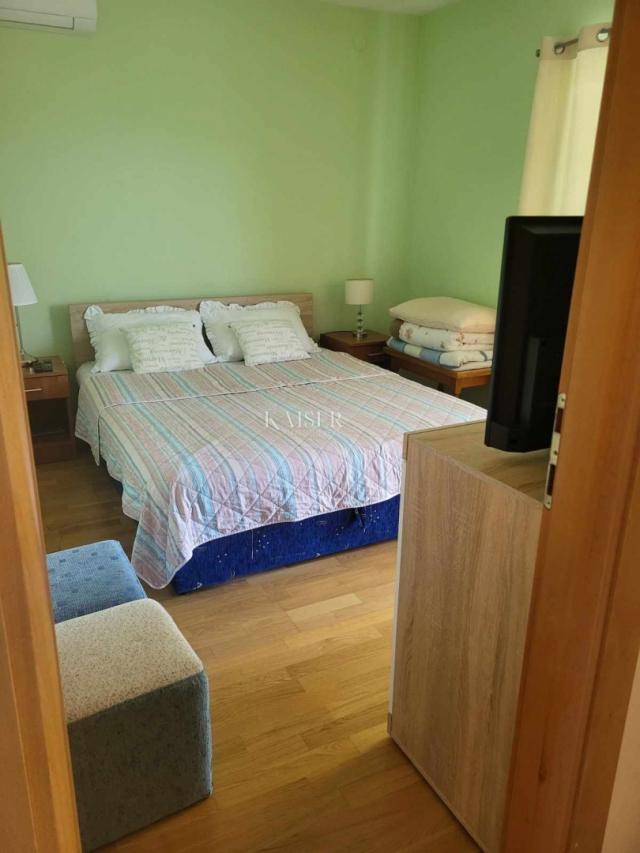 Crikvenica, Selce - Wohnung 60m2, 2 Schlafzimmer, Parkplatz