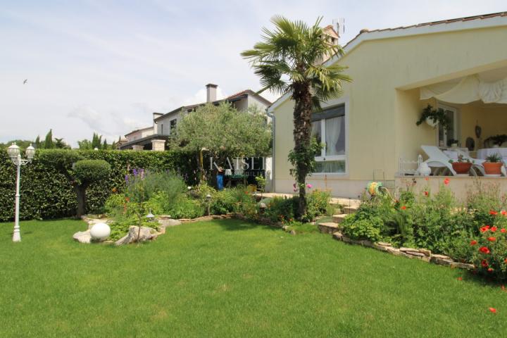 Istria - Poreč, Mediterranean villa with sea view