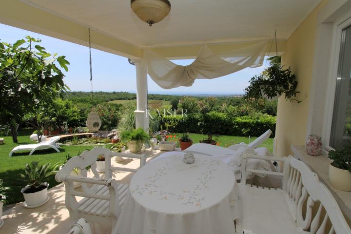 Istria - Poreč, Mediterranean villa with sea view