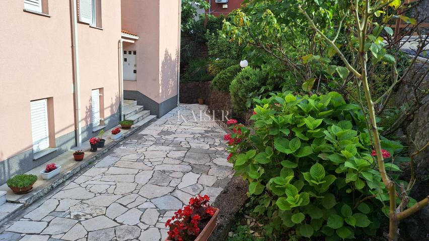 Opatija, Umgebung, Mansarde, Ein-Zimmer-Wohnung mit Terrasse und herrlicher Aussicht