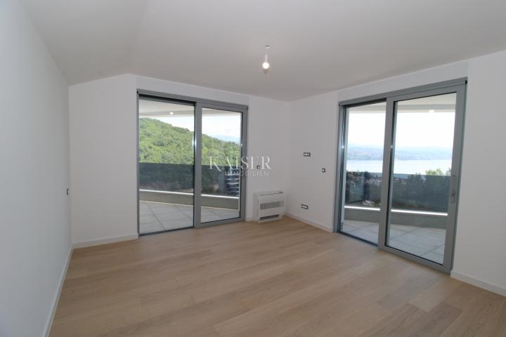 Opatija, Penthouse, in begehrter Lage mit Aussicht