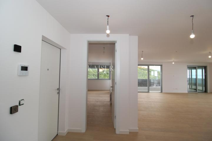 Wohnung Opatija, 545,79m2