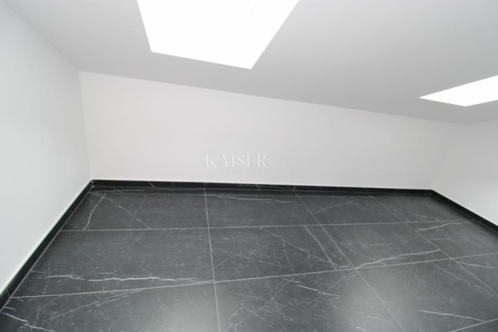 Wohnung Opatija, 545,79m2