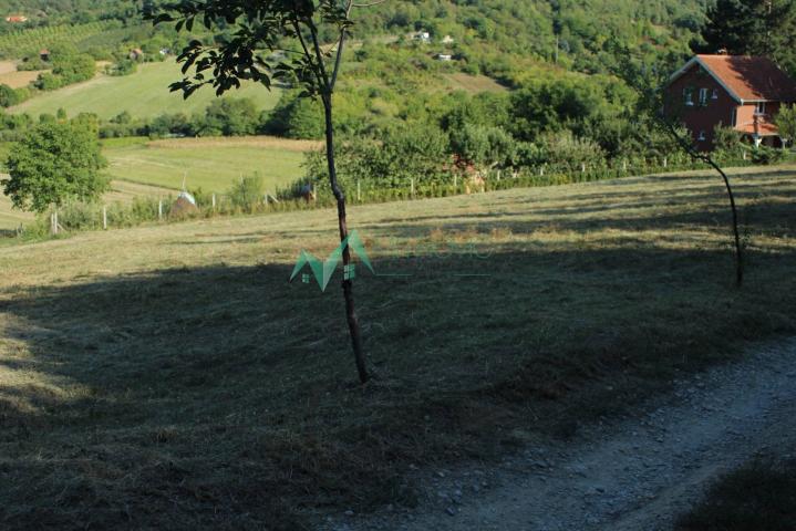  Sremska Kamenica, Čardak - Odličan plac ukupne kvadrature od 2009 m2 