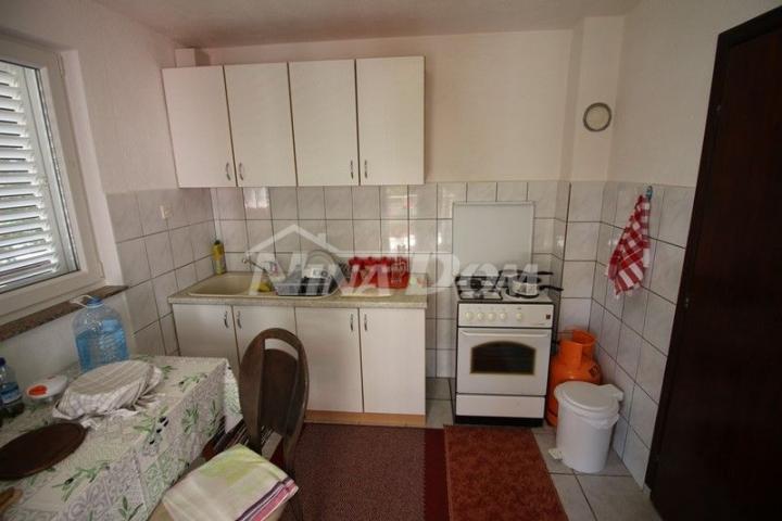 Apartman visoko prizemlje Južna strana