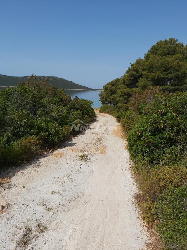 Građevisnko zemjište sa pogledom na more u Brgulju, otok Molat