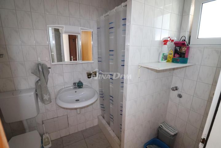 APARTMANSKA KUĆA S 5 APARTMANA - PRIVLAKA - 150 M OD MORA