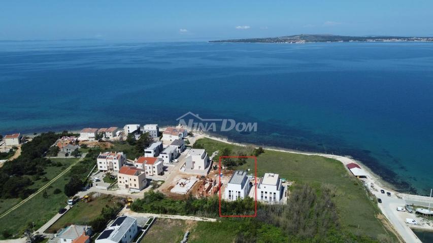 Apartmani u Privlaci u izgradnji - ODLIČNA LOKACIJA - POGLED NA MORE