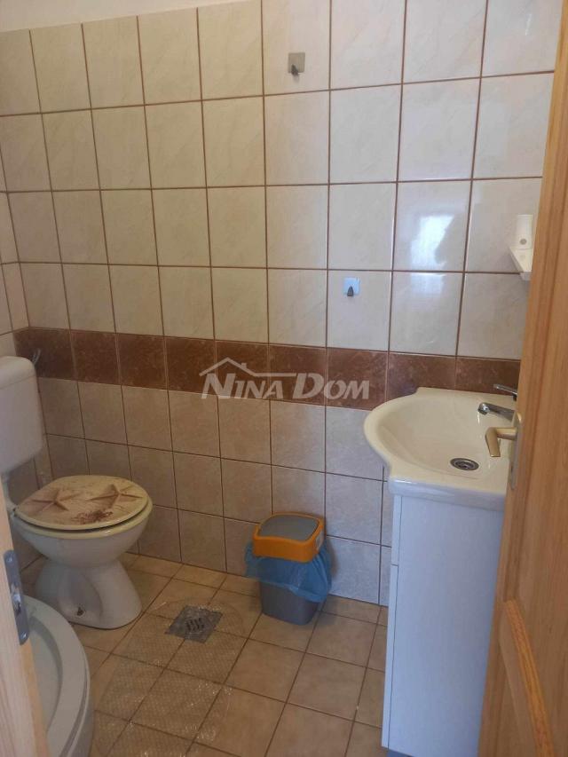 Nekretnina s 4 apartmana