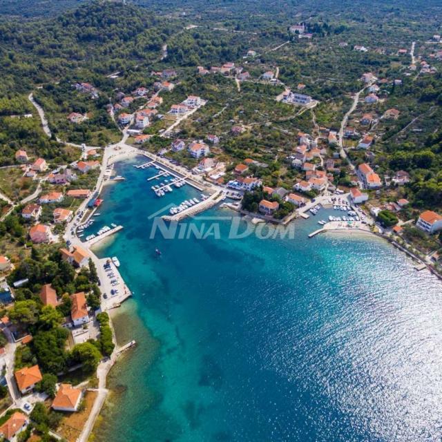 Lukoran građevinsko zemljište sa prekrasnim pogledom