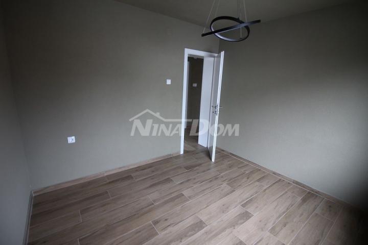 Kuća dvojnica s dva odvojena apartmana