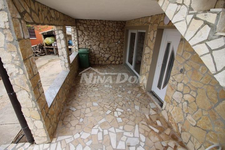 Kuća dvojnica s dva odvojena apartmana