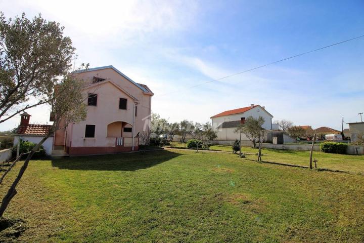 Prodaja, Kuća, 400m2 , Privlaka