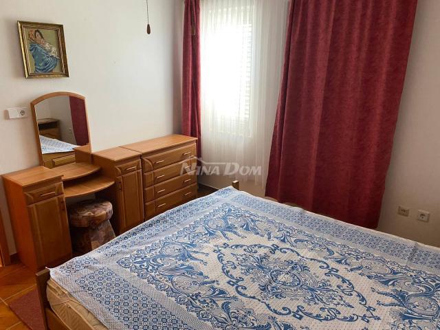 Apartmanska kuća drugi red od mora Starigrad