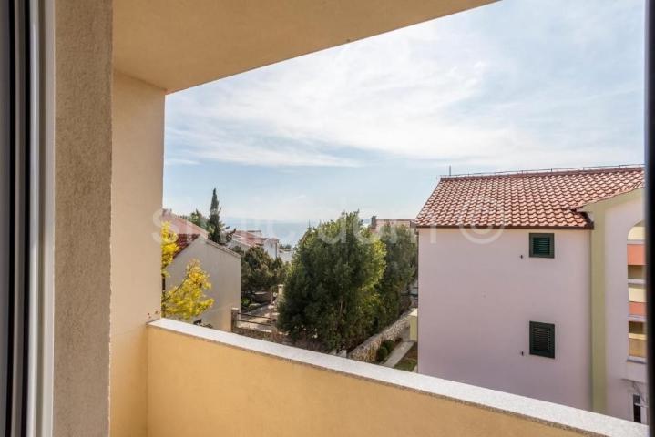 Apartmanska kuća 200m od mora, Čiovo